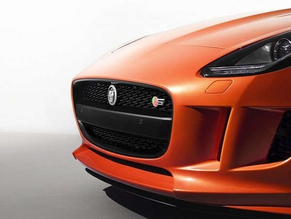 Jaguar показал в Лос-Анджелесе F-Type Black Pack