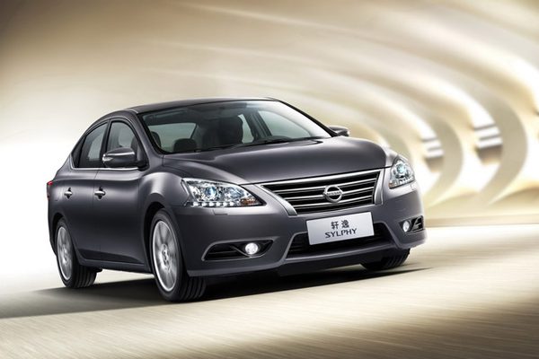 Nissan представил седан Sylphy G (Sentra) 2013