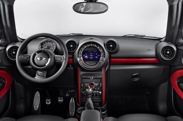 Первые фото MINI Paceman John Cooper Works