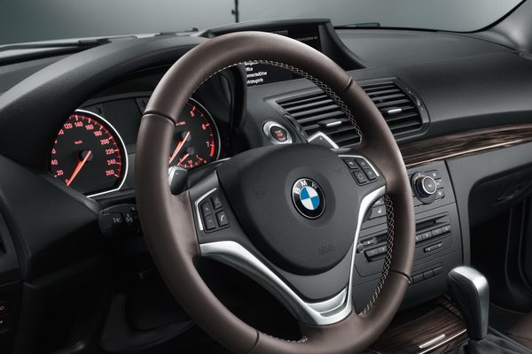 BMW 1-Series Limited Edition покажут в Детройте