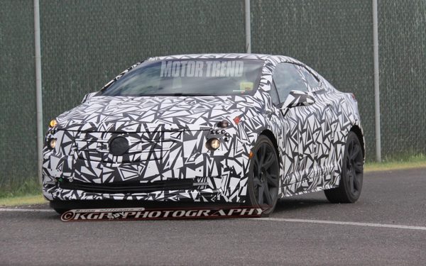 Электрокупе Cadillac ELR дебютирует в Детройте