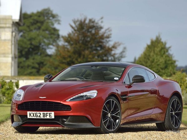 Новые данные и фото Aston Martin Vanquish 2013