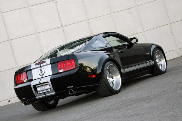 Shelby представил «обвес» для Ford Mustang 2005