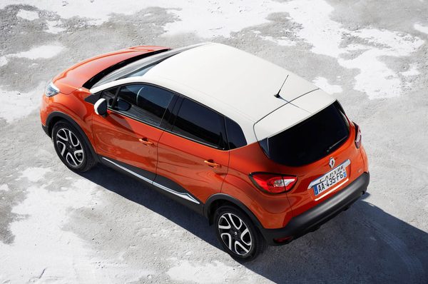 Renault рассекретил компактный кроссовер Captur