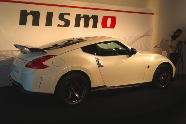 Nissan представил «заряженную» версию 370Z Nismo