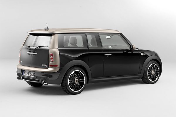 MINI представил спецверсию Clubman Bond Street