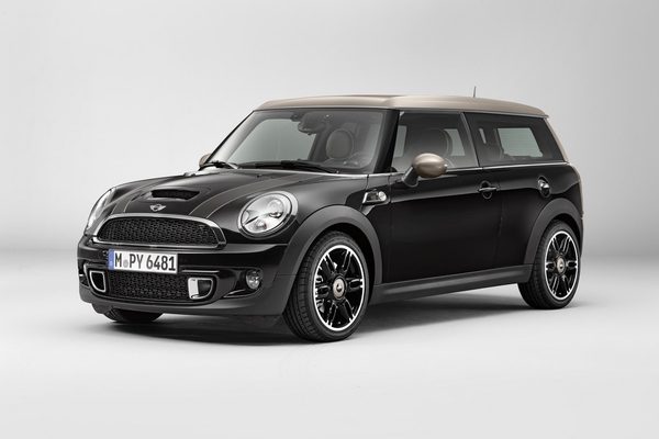 MINI представил спецверсию Clubman Bond Street