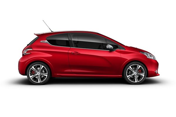 Peugeot оценил «горячий» хэтчбек 208 GTi в 31 000$