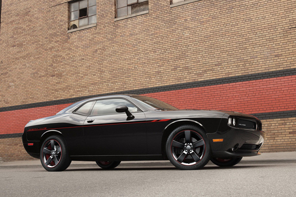 В Чикаго покажут Dodge Challenger R/T Redline 