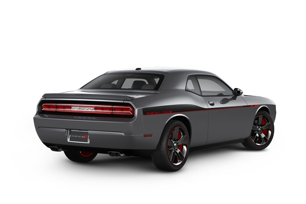 В Чикаго покажут Dodge Challenger R/T Redline 