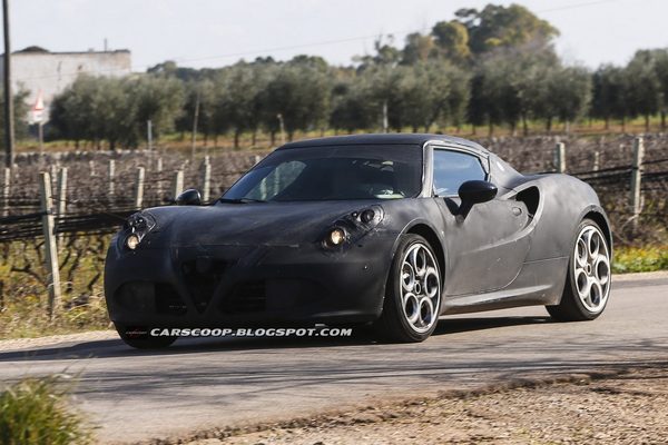 Первые данные о будущем спорткаре Alfa Romeo 4C