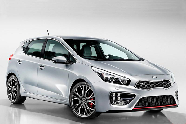 Kia показала фото пятидверного хэтчбека cee'd GT