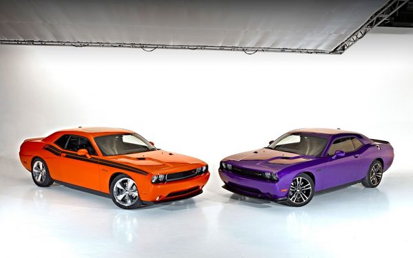 Dodge Challenger получил два новых цвета 