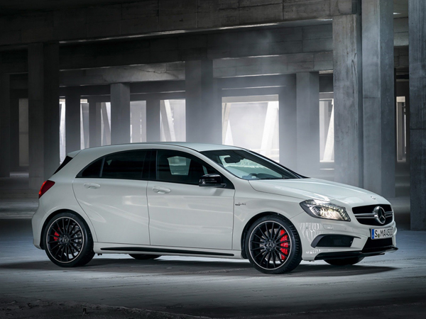 Mercedes показал внешность «хот-хэтча» A45 AMG