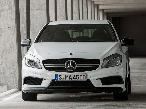 Mercedes показал внешность «хот-хэтча» A45 AMG