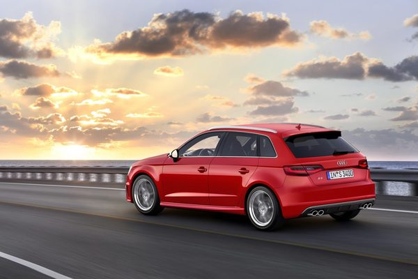 Audi представила пятидверный S3 Sportback