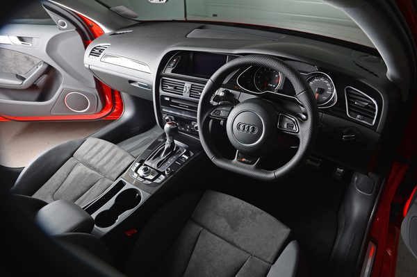 Milltek разработал новый выхлоп для Audi RS4 B8