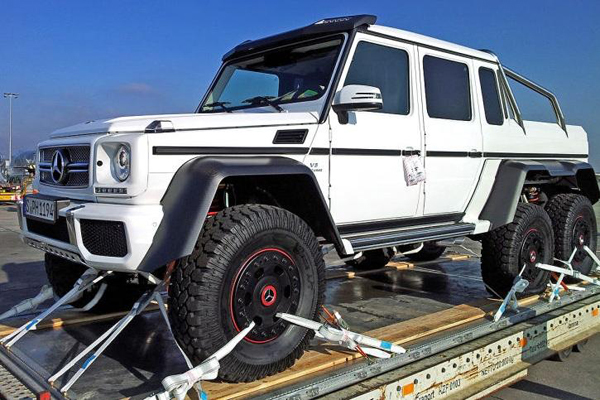 Mercedes G63 AMG превратили в трехосный пикап 