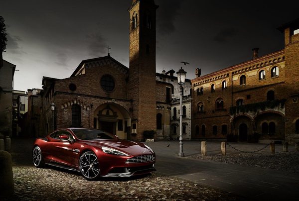 Aston Martin показал 310 Vanquish Special Edition