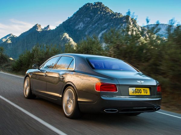 Первые фото Bentley Continental Flying Spur 2014