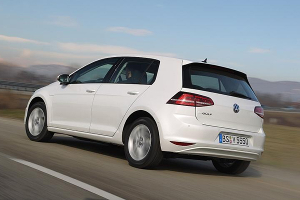 Volkswagen покажет в Женеве новый e-Golf