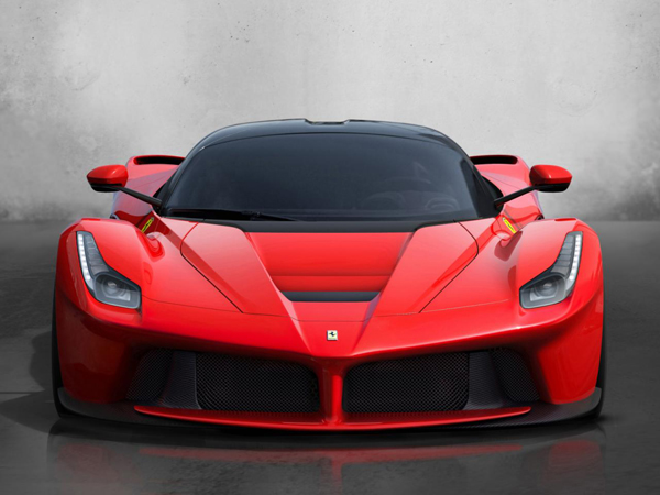 В Женеве показали новый гиперкар LaFerrari