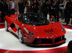 В Женеве показали новый гиперкар LaFerrari