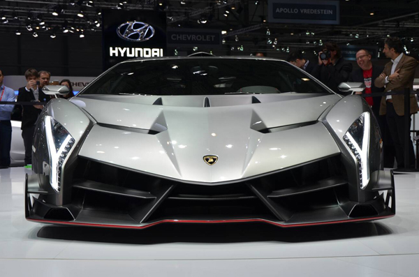 Lamborghini оценил суперкар Veneno в 3 000 000$ 