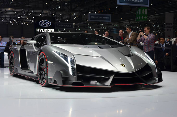 Lamborghini оценил суперкар Veneno в 3 000 000$ 