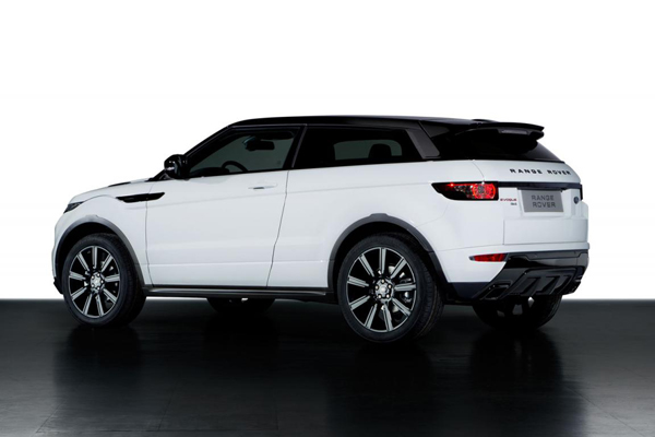 Range Rover представил Evoque Black Pack