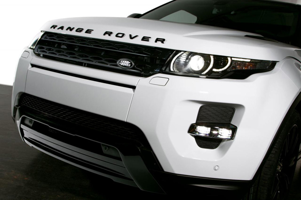 Range Rover представил Evoque Black Pack