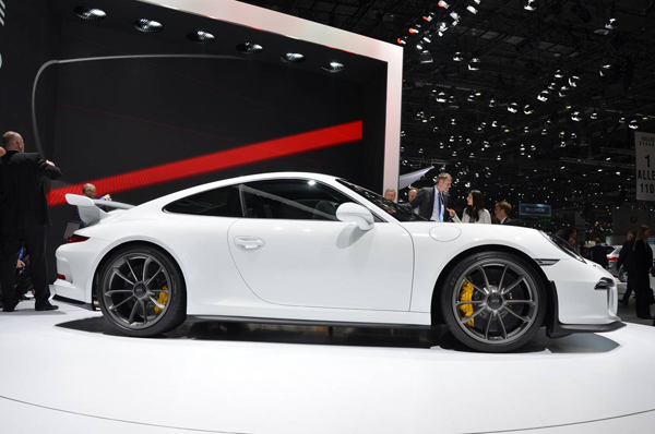 В Женеве дебютировал новый Porsche 911 GT3 (991)