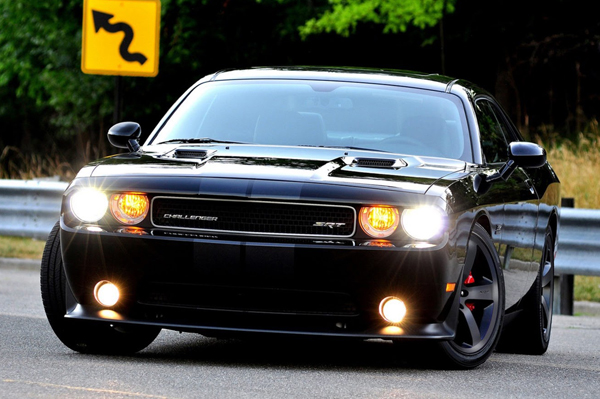 Dodge Challenger SRT8 Pitch Black уйдет с молотка