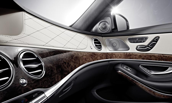 Новый Mercedes S-Class вновь замечен шпионами