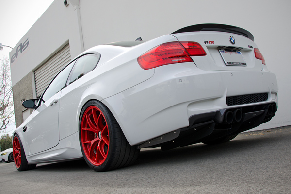 Очередной BMW M3 (E92) от European Auto Source 