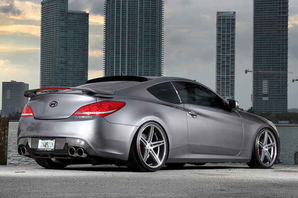 Hyundai Genesis Coupe от Invision Automotion 