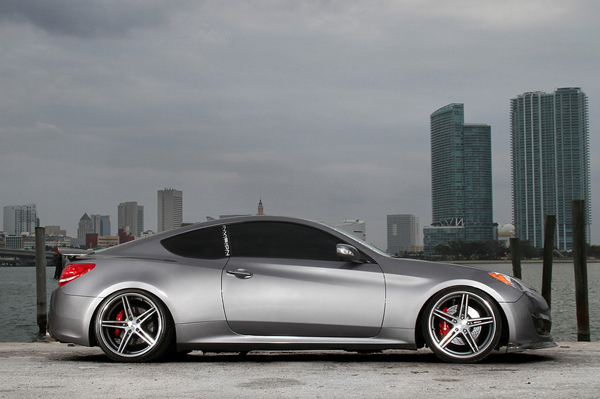 Hyundai Genesis Coupe от Invision Automotion 