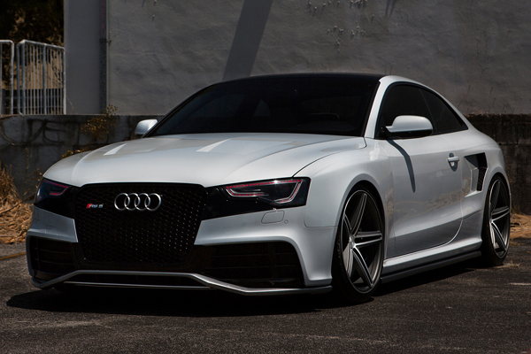 Audi RS5 Coupe в тюнинге OSS Designs и Vossen