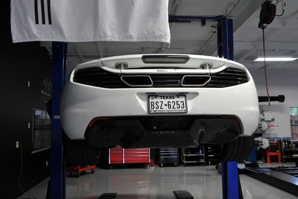 Autodynamica форсировала McLaren MP4-12C