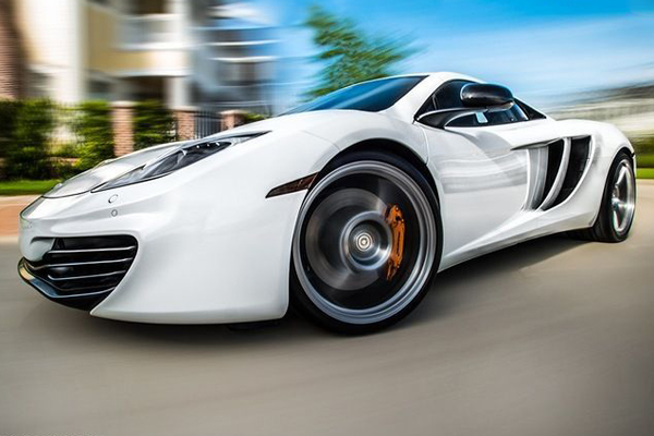 Autodynamica форсировала McLaren MP4-12C