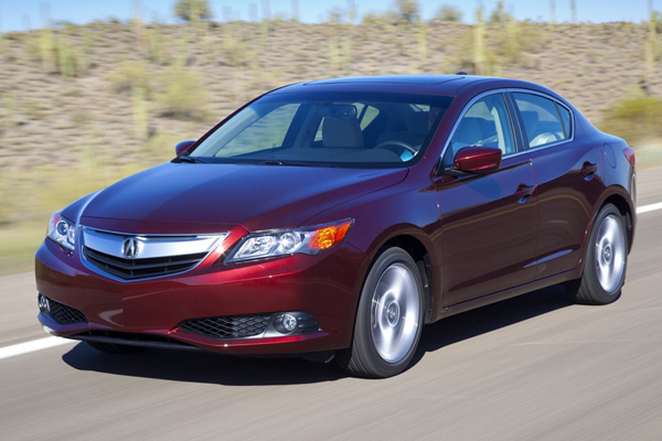 Acura обновила седан ILX на 2014-й модельный год