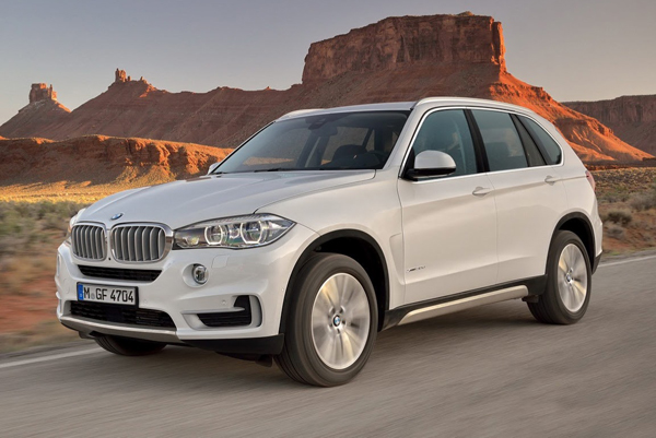 BMW официально представил X5 третьего поколения