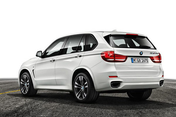 BMW показал фото X5 M Sport и X5 M50d