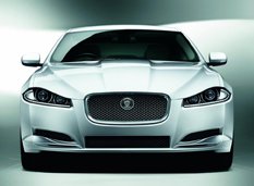 Jaguar XF получил доработанный дизель 2.2 ECO2