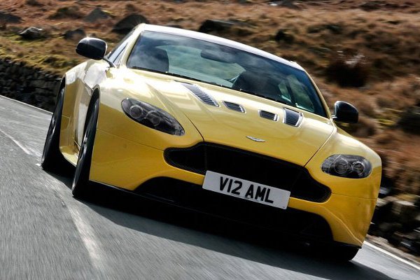 Aston Martin рассекретил динамику V12 Vantage S