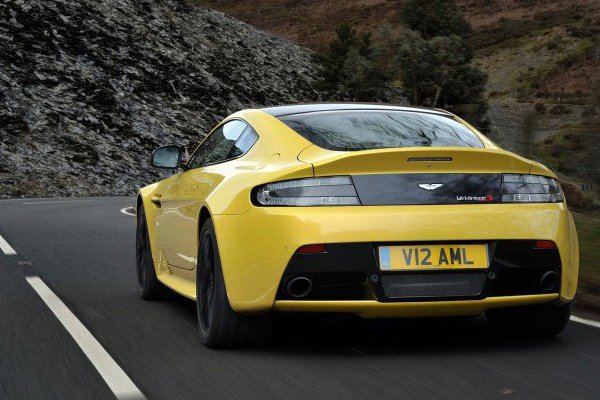 Aston Martin рассекретил динамику V12 Vantage S