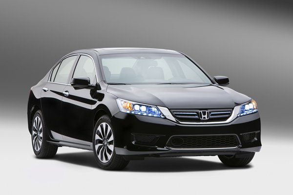 Honda представила гибрид Accord Hybrid