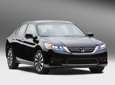 Honda представила гибрид Accord Hybrid