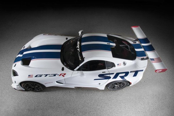 SRT представил гоночный Viper GT3-R для Ле-Мана