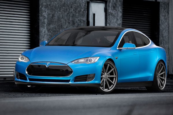 Tesla Model S на 22-дюймовых дисках Vossen Wheels